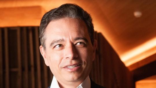 Roberto Paris assume presidência da Anbima e planeja transparência em ...