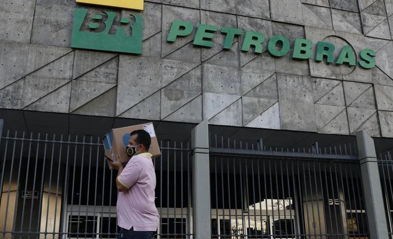 lucro-liquido-da-petrobras-cai-246-em-relacao-a-trimestre-anterior_its-money (2)