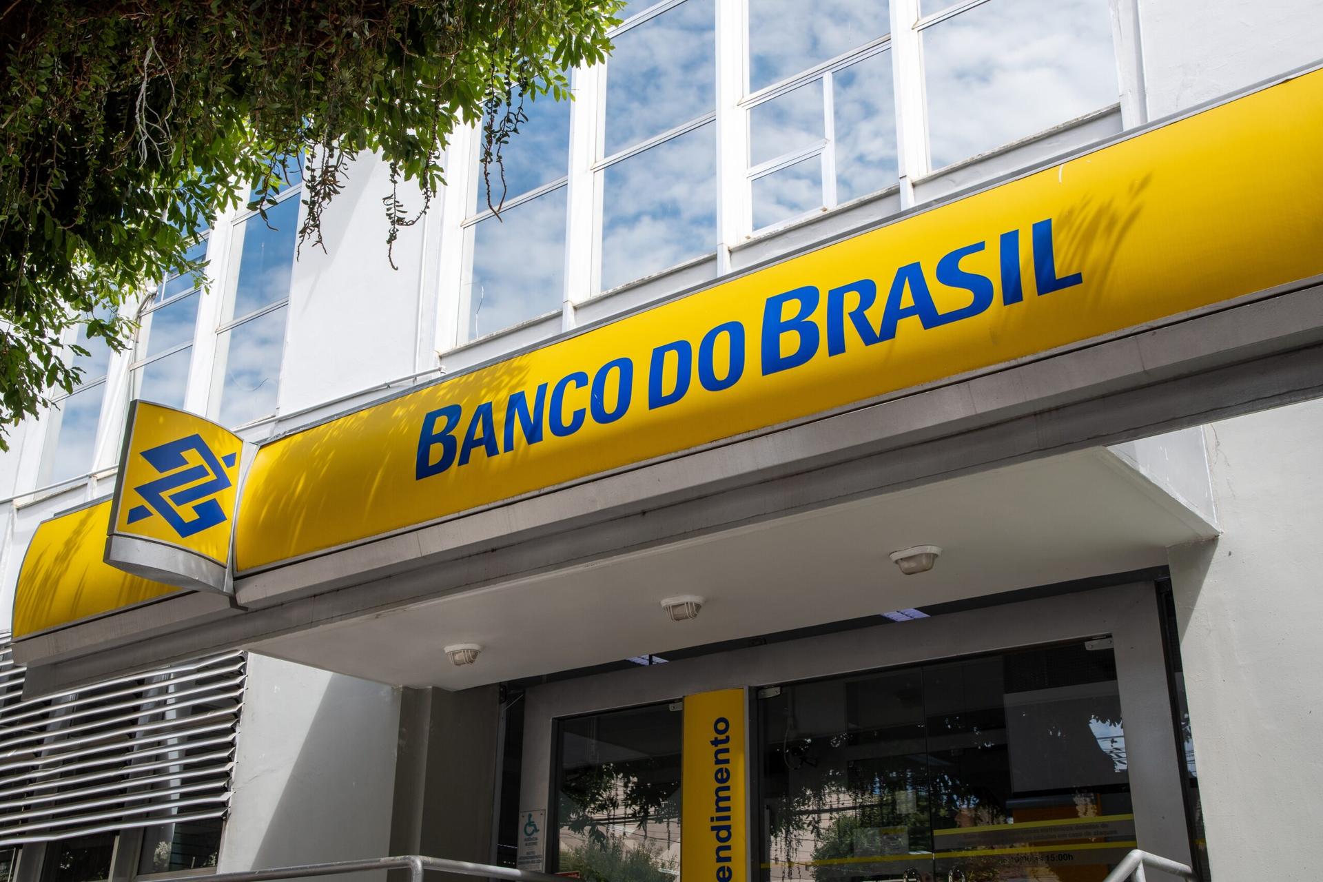 ibovespa-cai-089-com-contribuicoes-negativas-da-petrobras-e-bancos