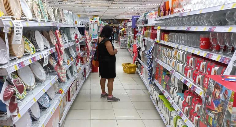 vendas-no-comercio-avancam-em-julho-ibge_its-money