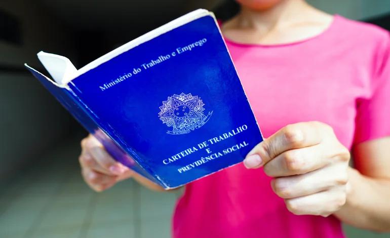 Taxa-de-desocupação-vai-a-7,9-e-população-ocupada-cai-0,8_its-money