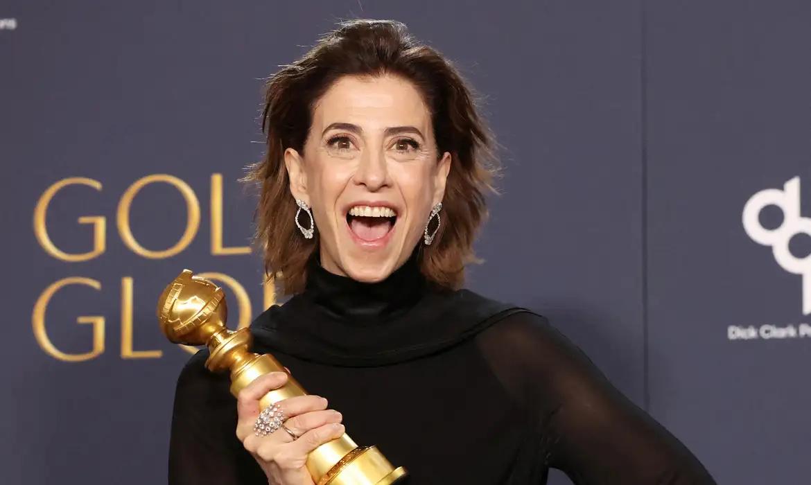 fernanda-torres-leva-globo-de-ouro-por-atuacao-em-ainda-estou-aqui